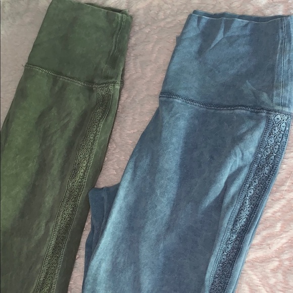 2 pairs of Aerie leggings💕 - Picture 4 of 8